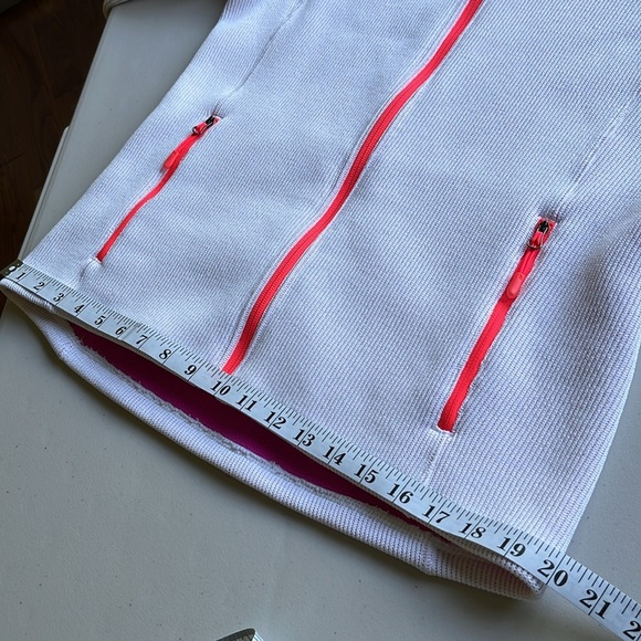 The North Face White Krestwood Fleece Lined Ribbed Knit Technical Jacket - Picture 15 of 17